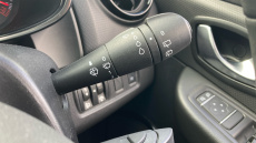 Renault Clio 0.9 TCE 90 Iconic 5dr Petrol Hatchback